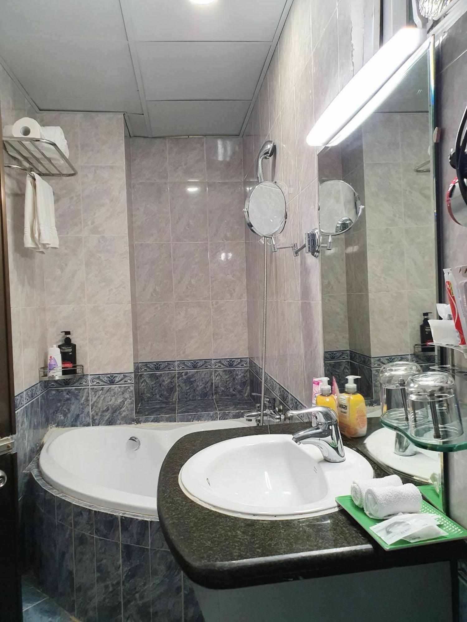 A25 Hotel - 22 Nguyen Cu Trinh Thành Pho Ho Chí Minh Esterno foto